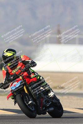 media/Jan-15-2026-Racers Edge (Thu) [[dfebeb70ab]]/3-B Group/Session 1 Turn 15/